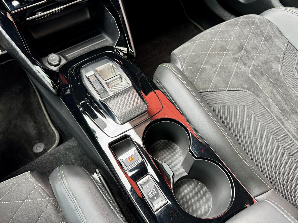 Peugeot e-2008