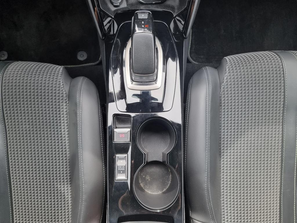 Peugeot e-2008