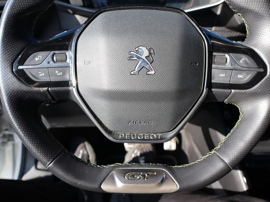 Peugeot e-2008