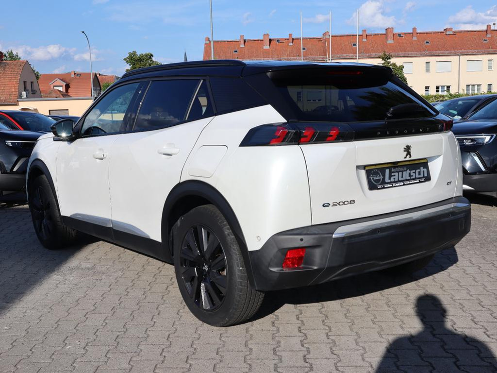 Peugeot e-2008