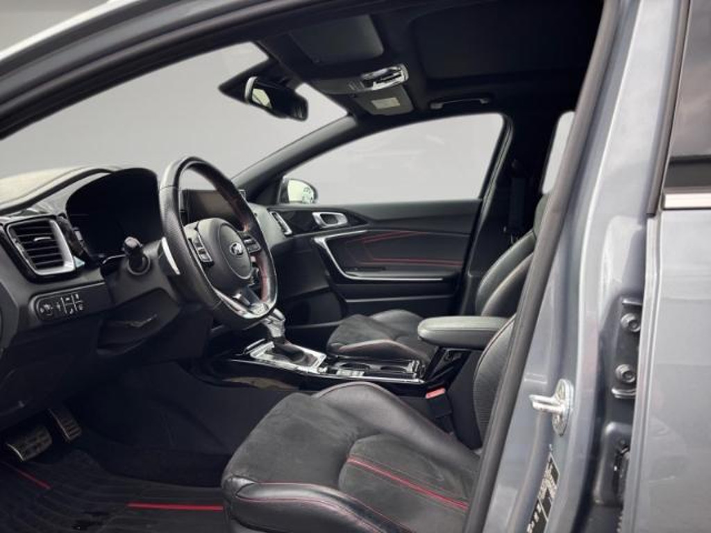 Kia ProCeed
