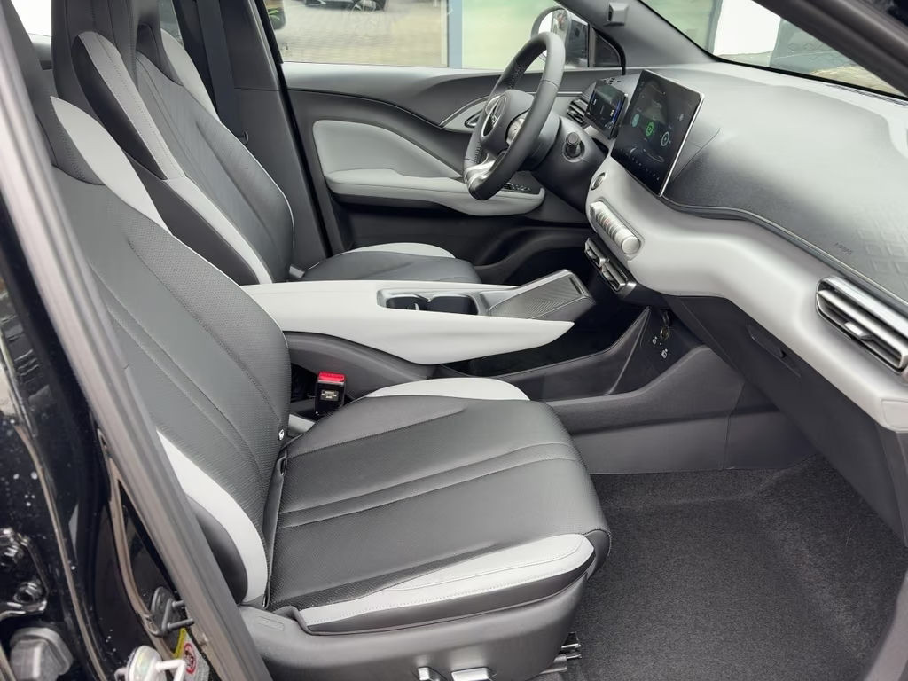 BYD Dolphin Surf