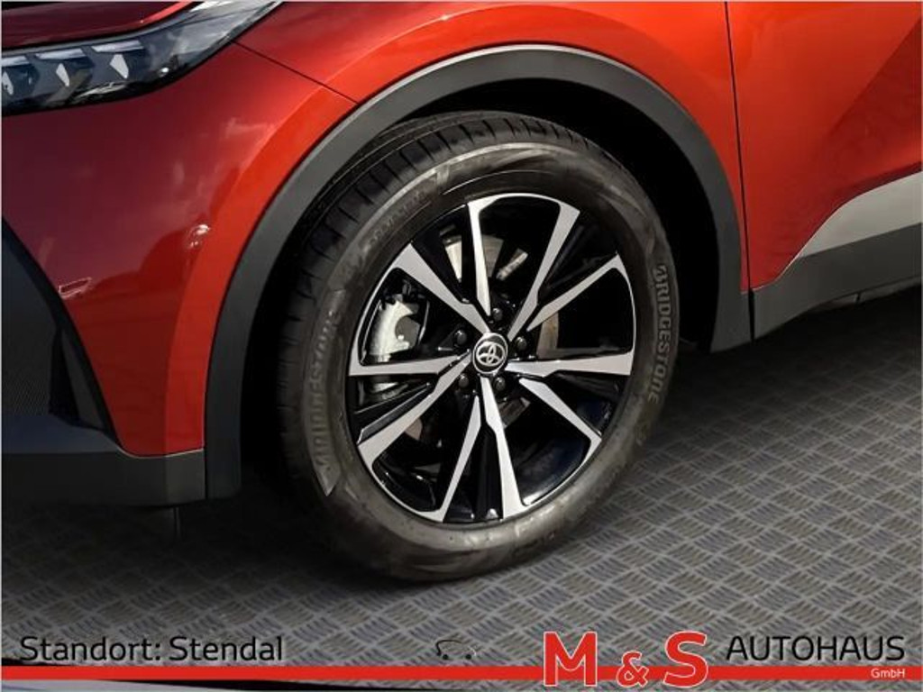 Toyota C-HR Plug-in Hybride Voorwielaandrijving