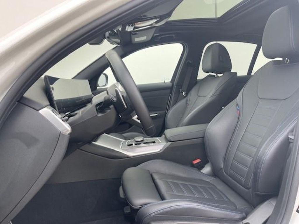 BMW 3 Serie 330 xDrive Sedan 330i