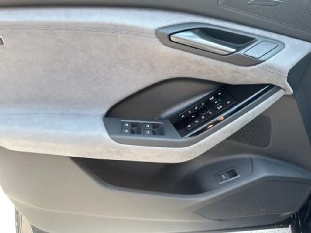 Audi SQ6 e-tron