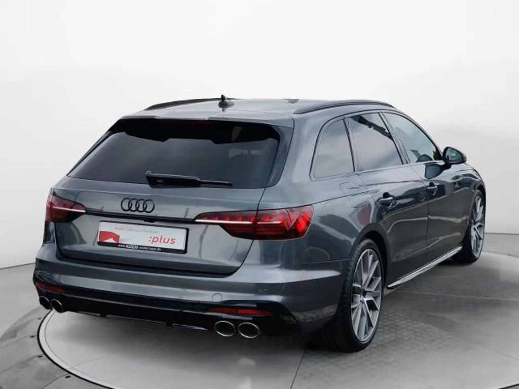 Audi S4