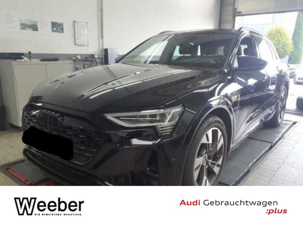 Audi Q8 e-tron Quattro 50
