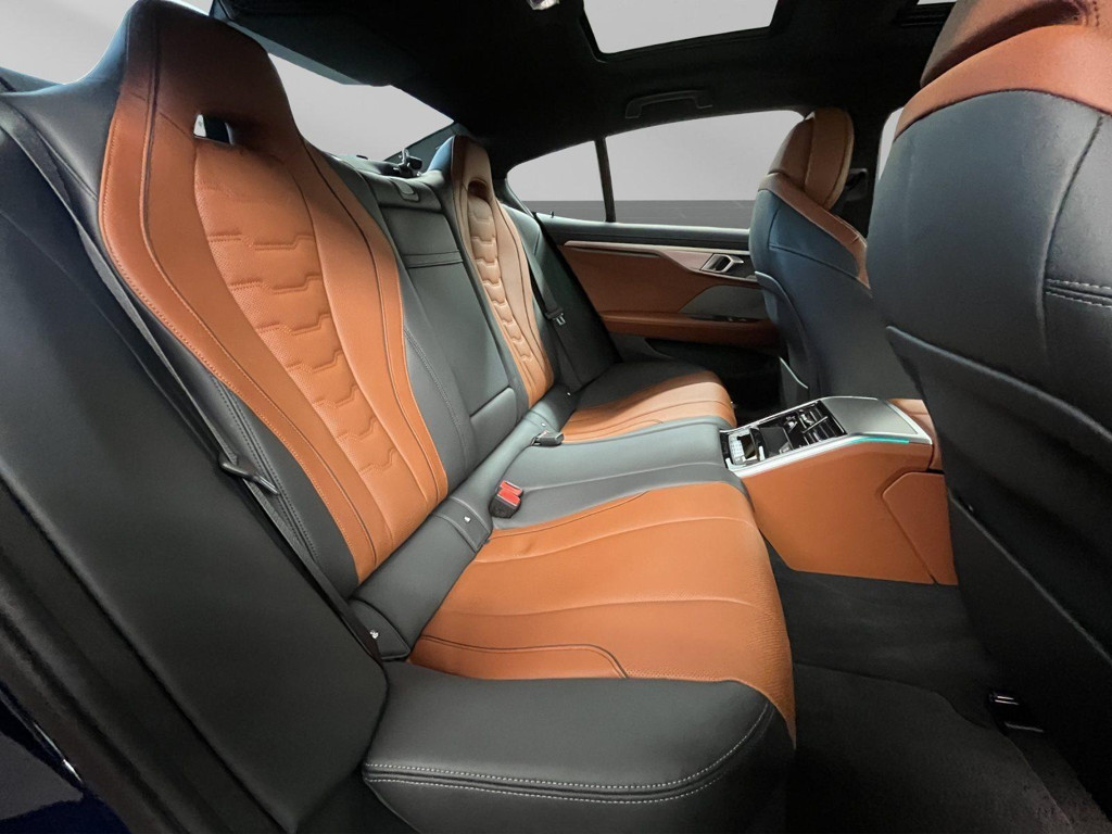 BMW M850