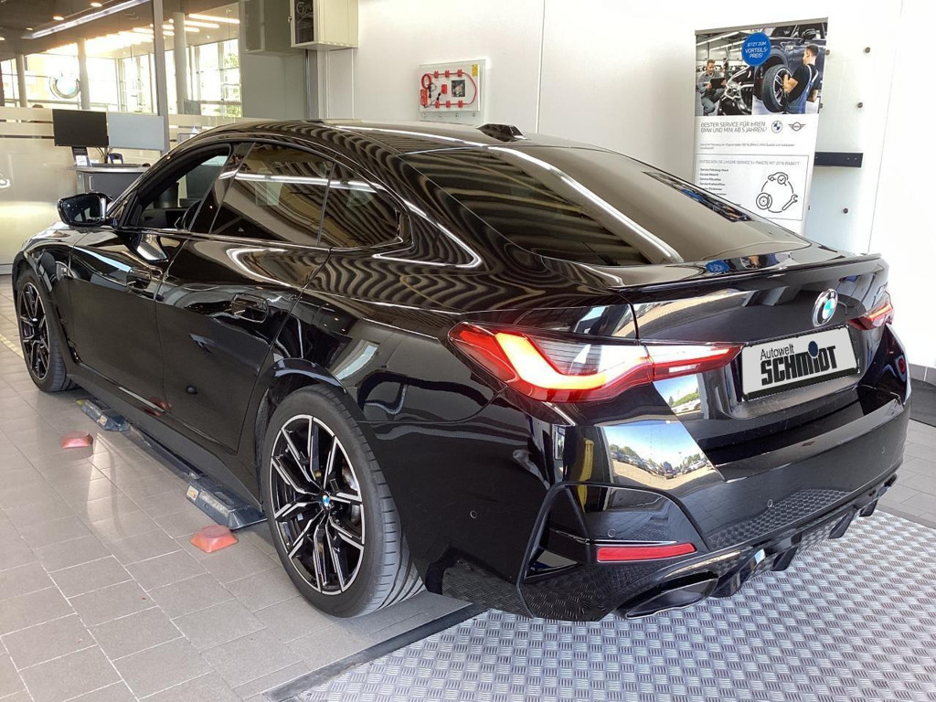 BMW M440