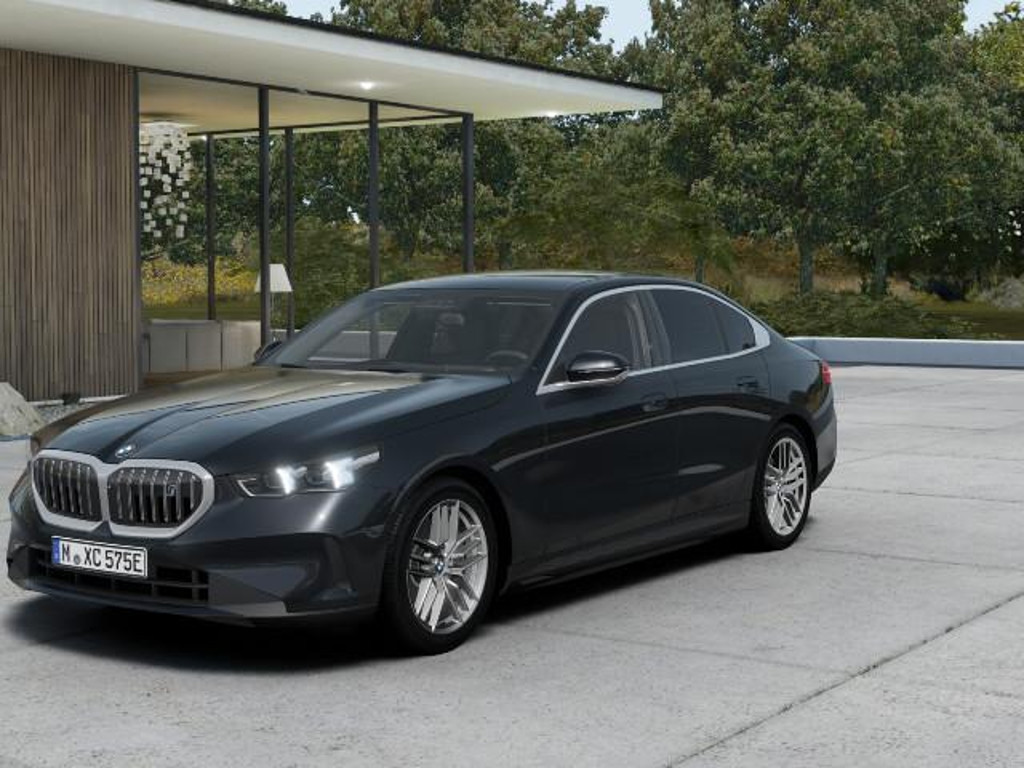 BMW i5 Sedan
