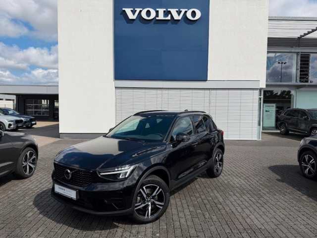 Volvo XC40 Plus Dark
