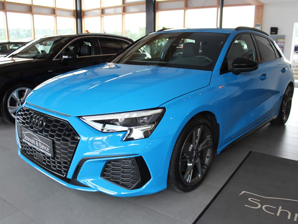 Audi A3 Sportback Sedan Quattro S-Line Sport 40 TFSI