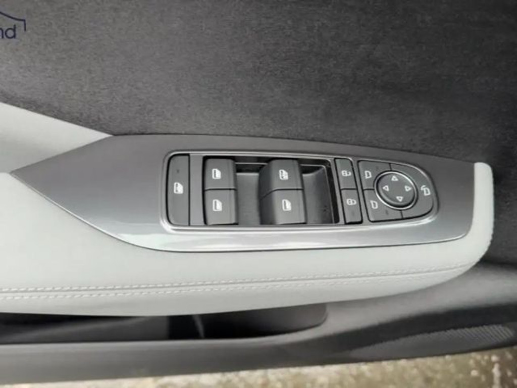 BYD Dolphin Surf
