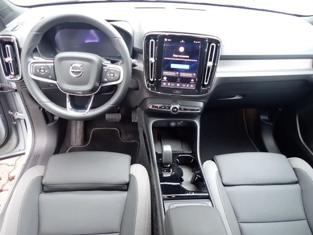 Volvo EX40