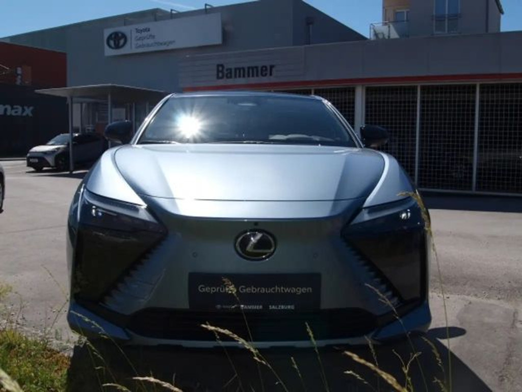 Lexus RZ