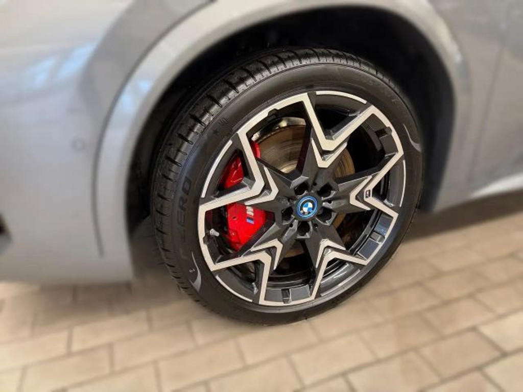 BMW iX2