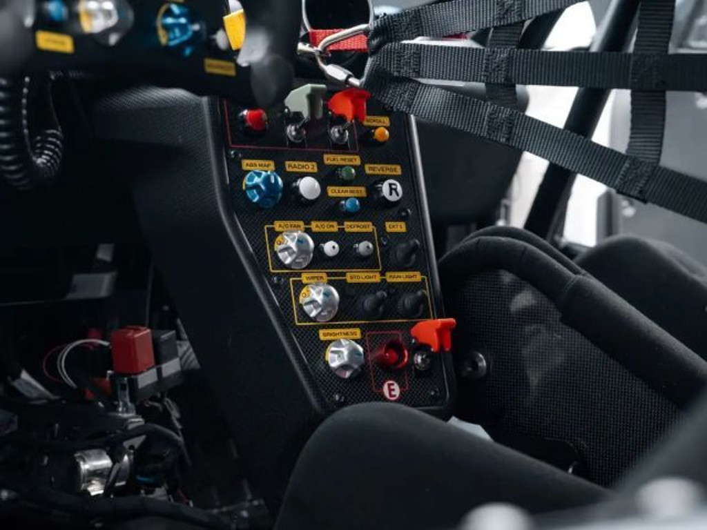 Ferrari 296