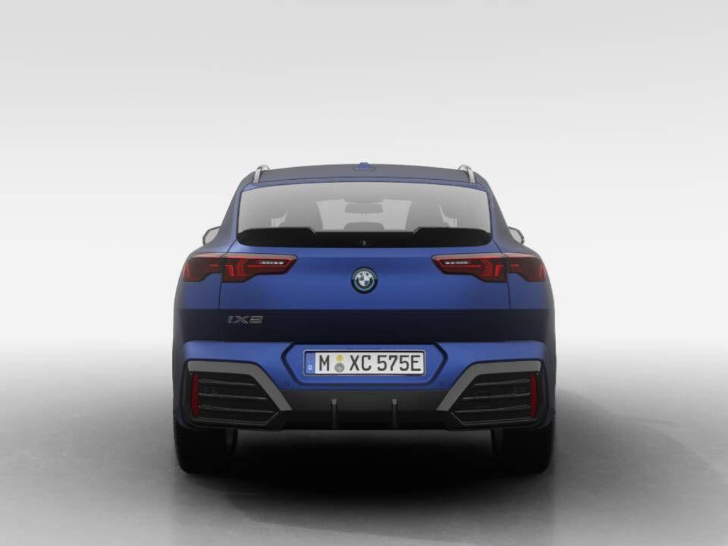 BMW iX2