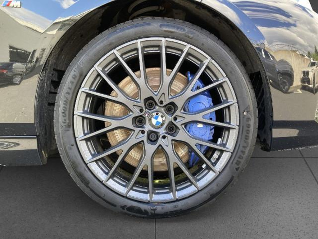 BMW M235