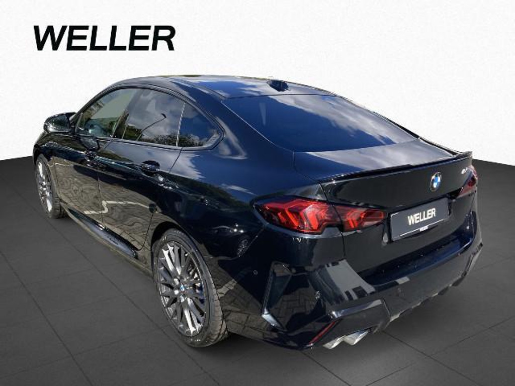 BMW M235