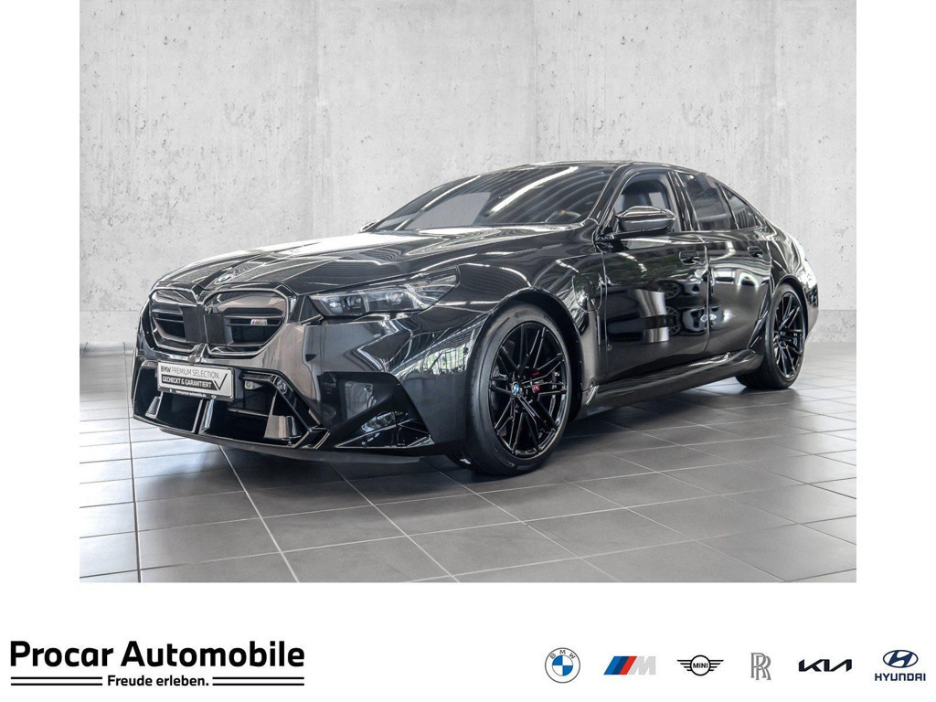 BMW M5 Sedan