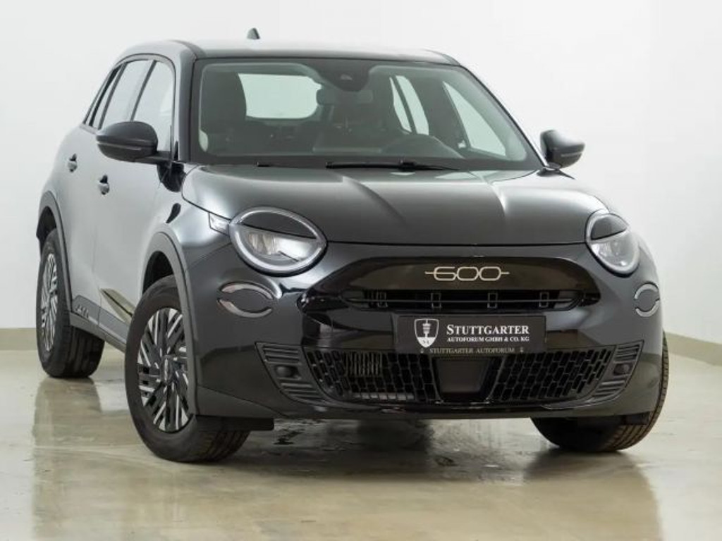 Fiat 600e Hybrid 125-Jahre-Edition ACC