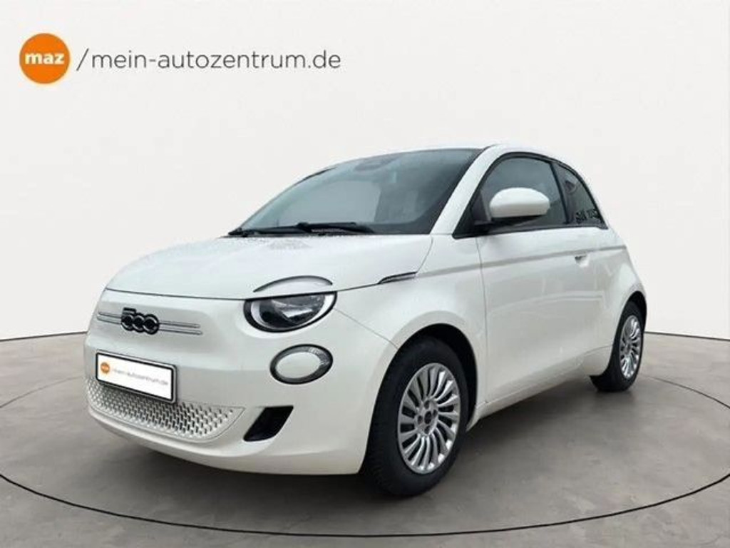 Fiat 500e Action