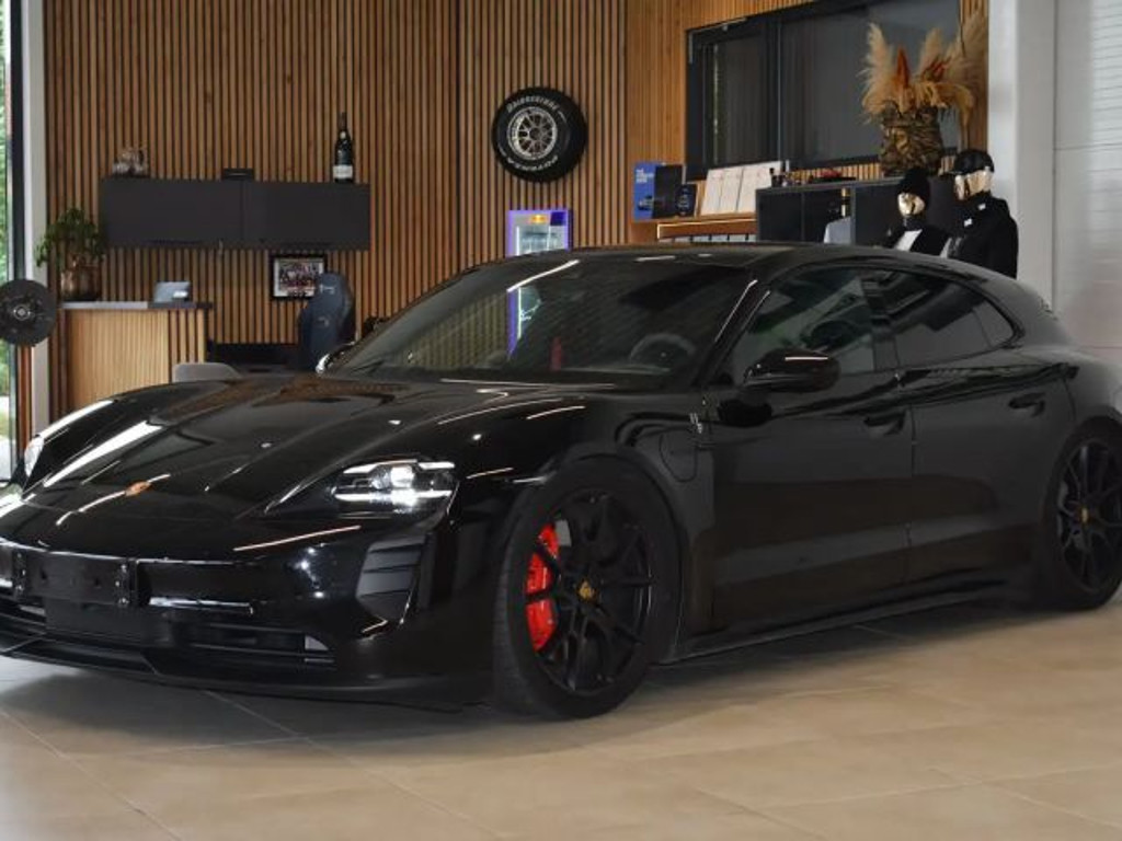 Porsche Taycan GTS Sport Turismo