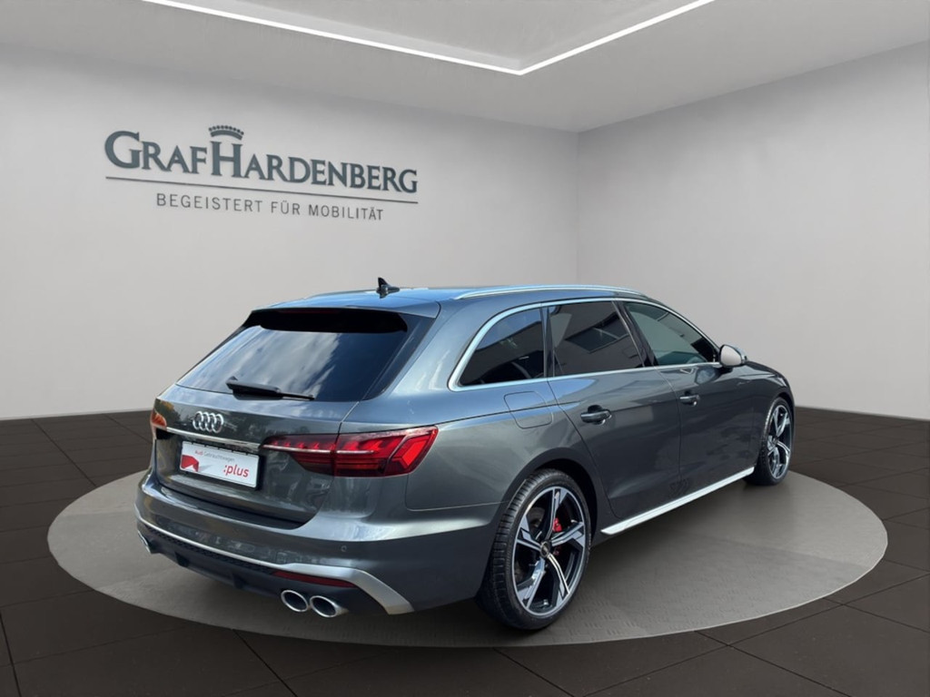 Audi S4