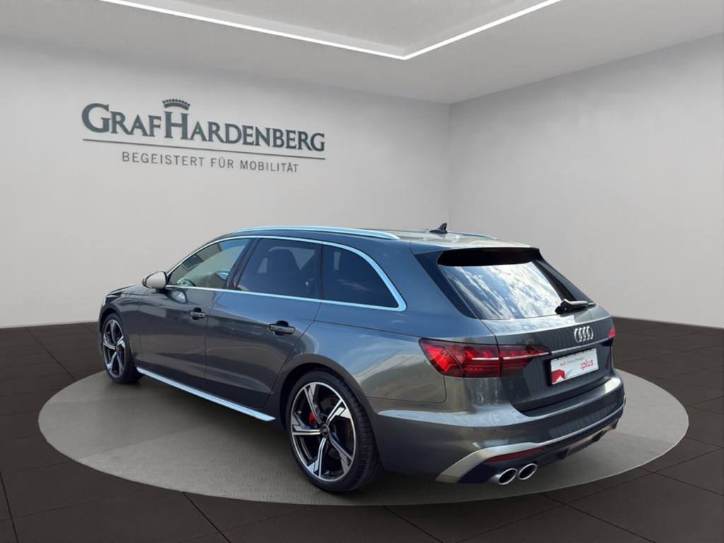 Audi S4