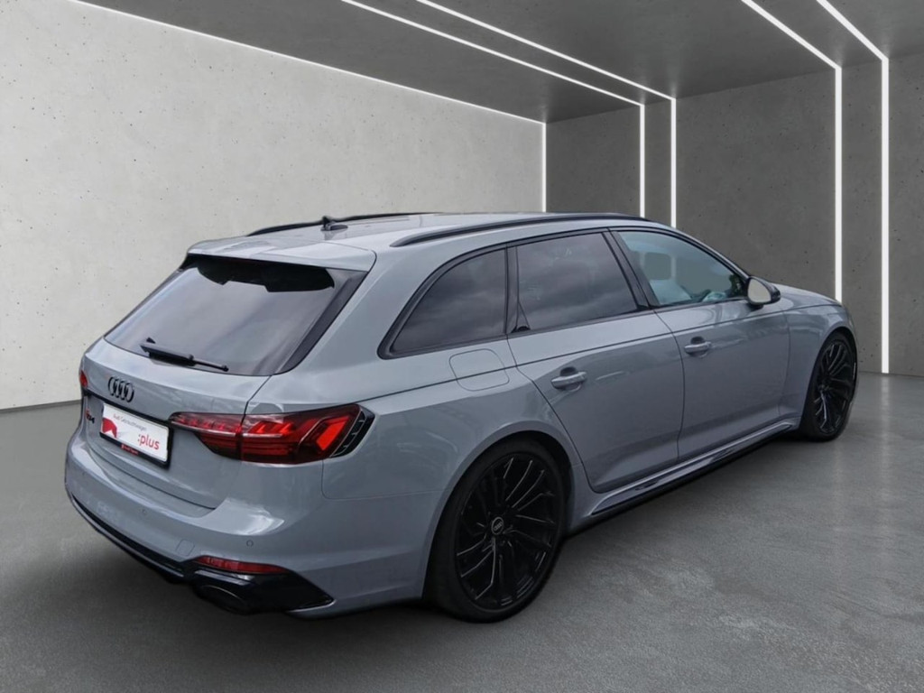 Audi RS4