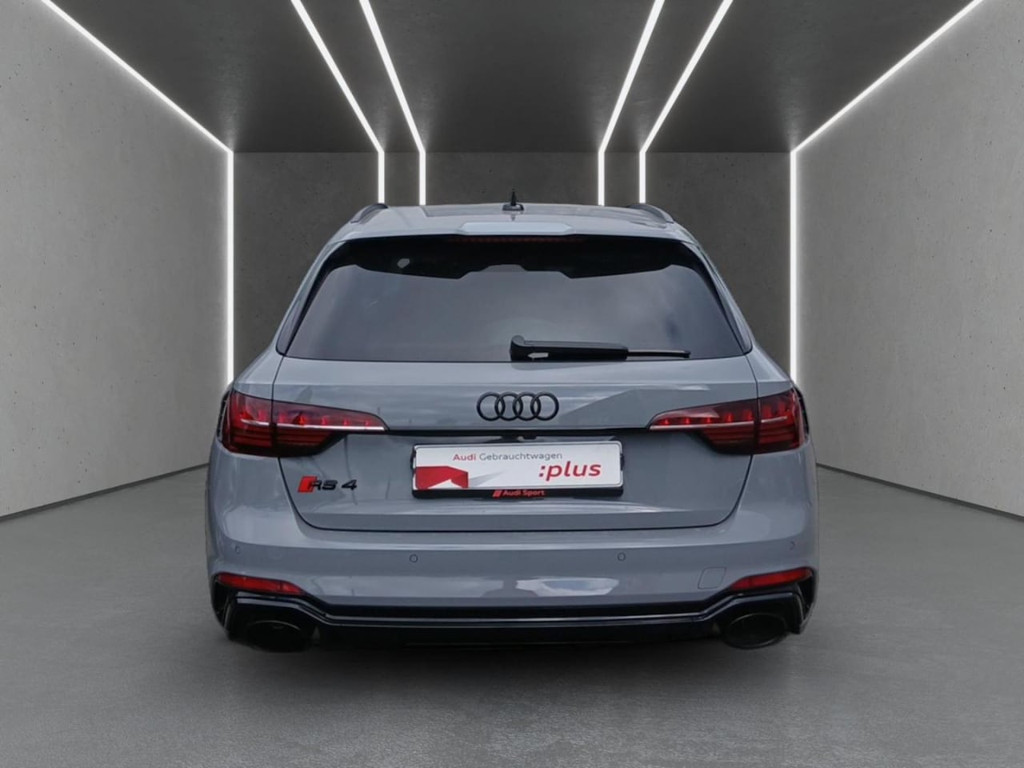 Audi RS4