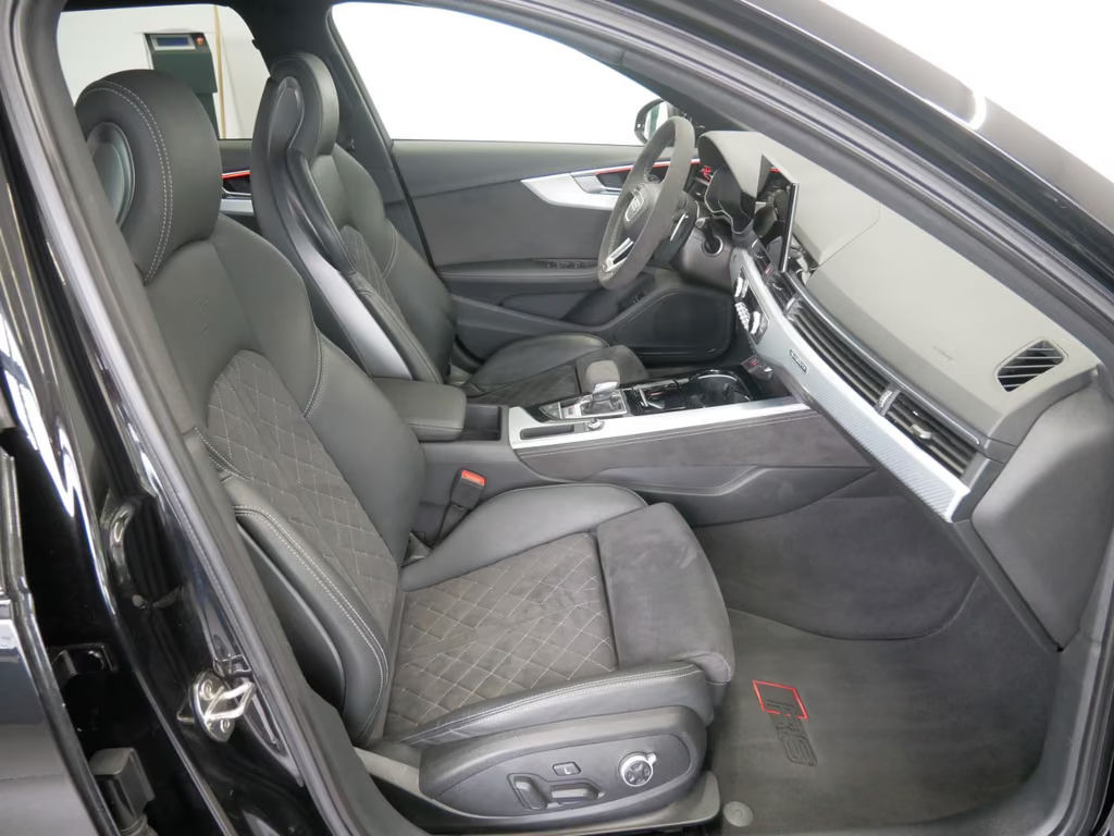 Audi RS4