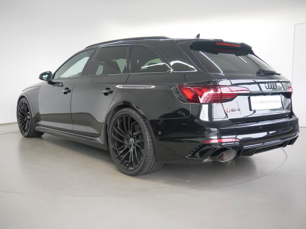 Audi RS4