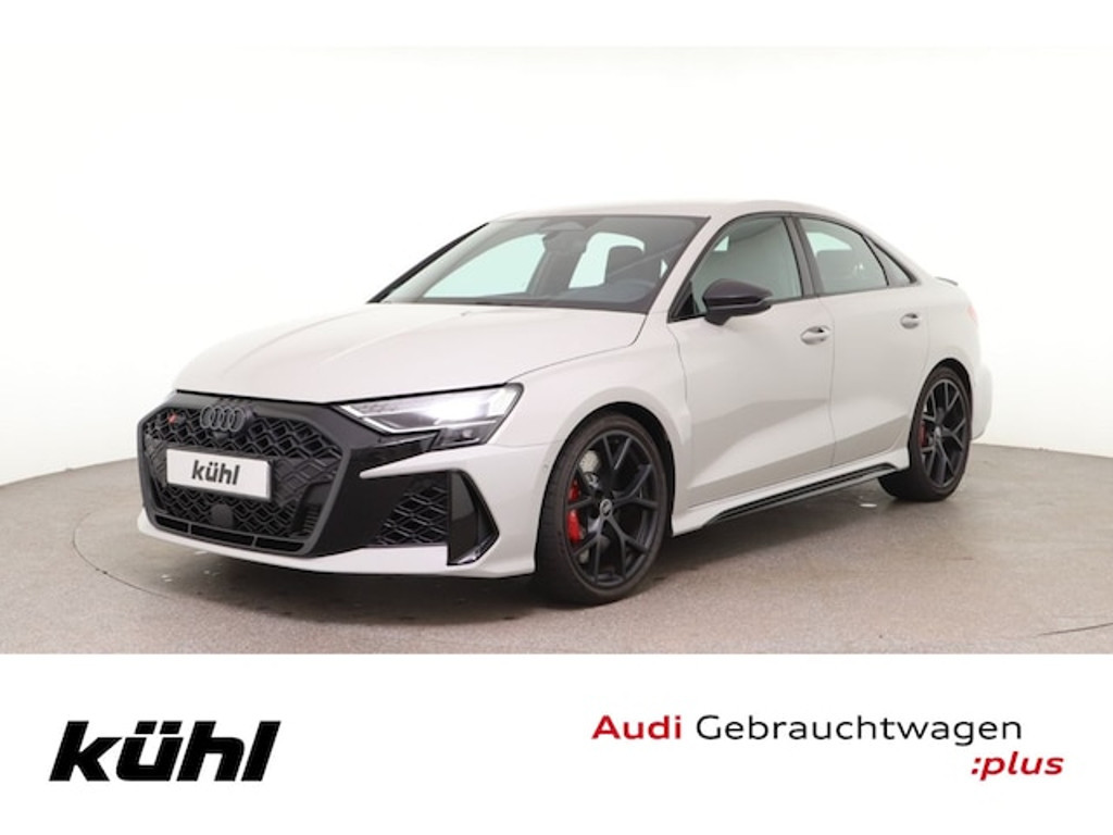 Audi RS3 Sedan Quattro S-Tronic
