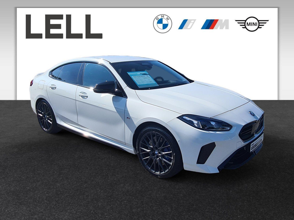 BMW M235