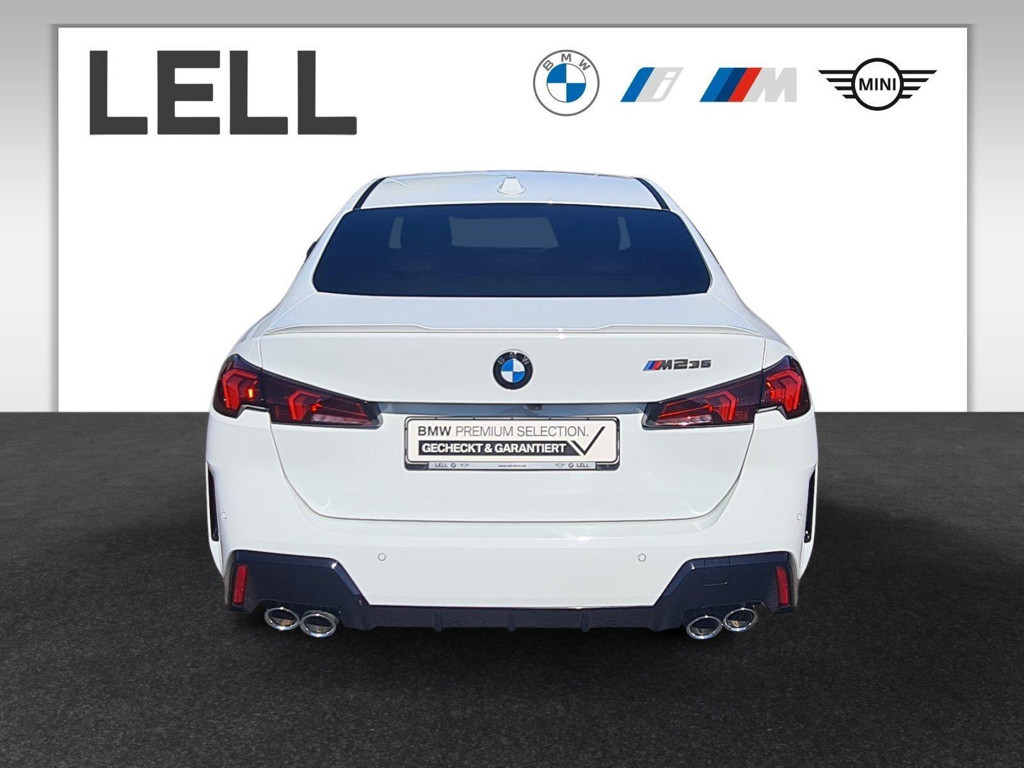 BMW M235