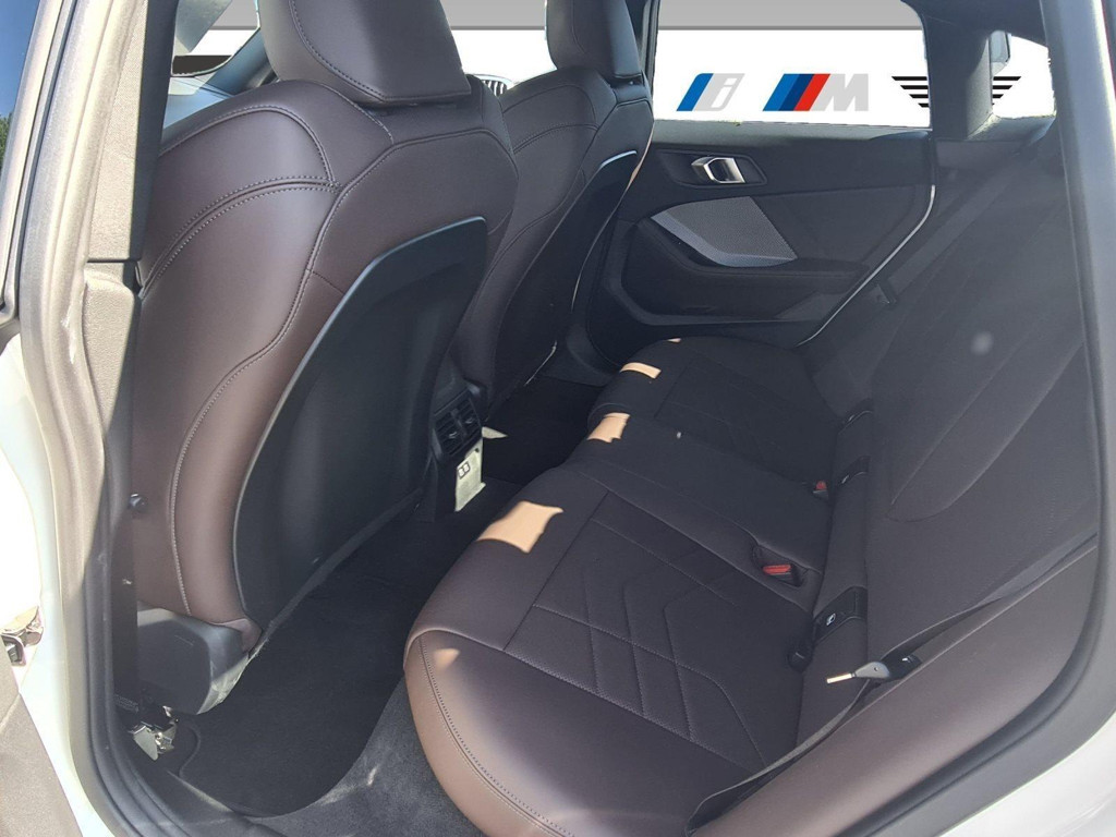 BMW M235
