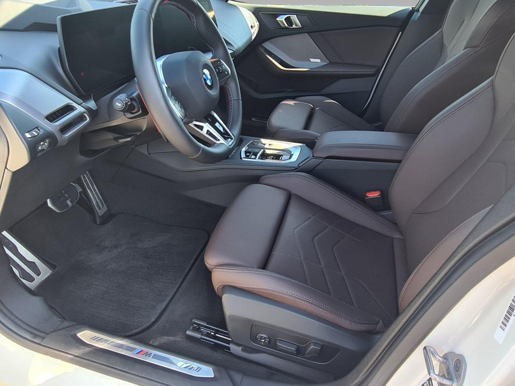 BMW M235