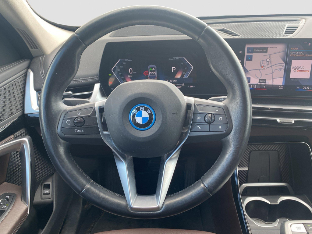 BMW iX1