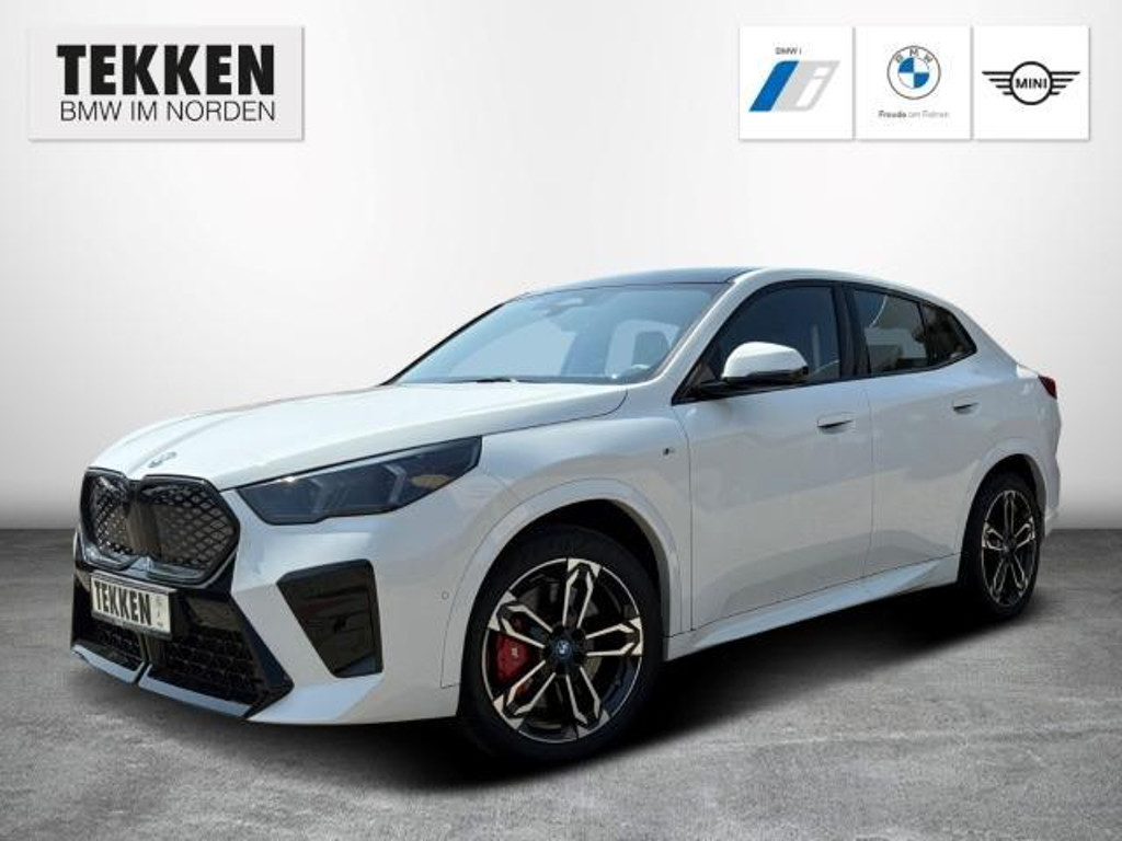 BMW iX2 xDrive30