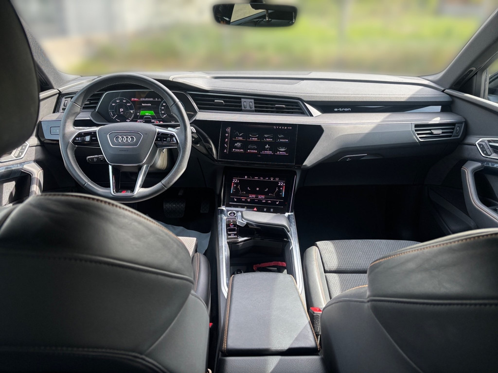 Audi e-tron