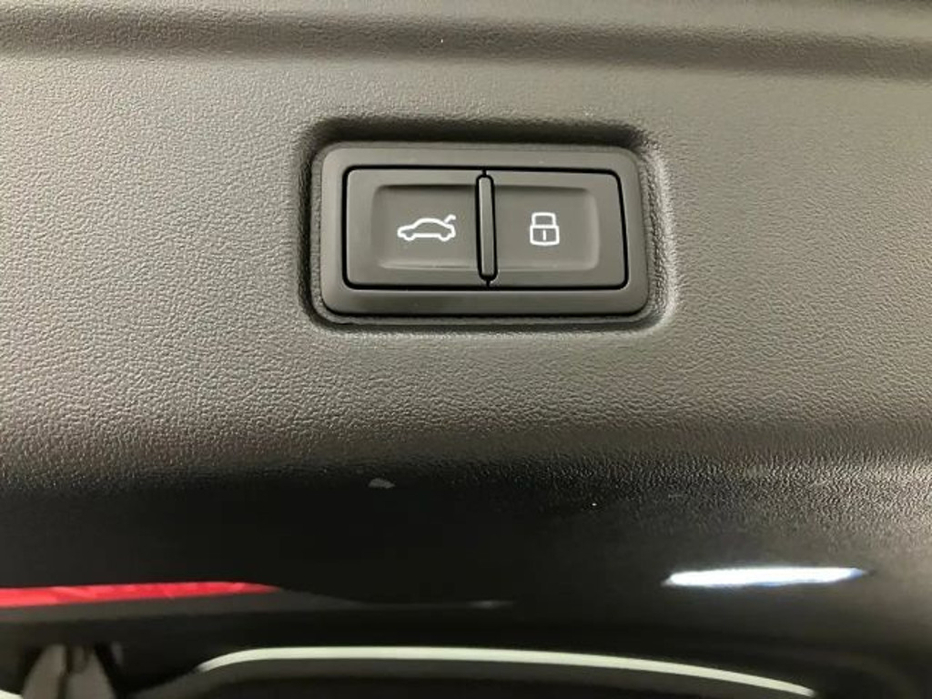 Audi S6 e-tron