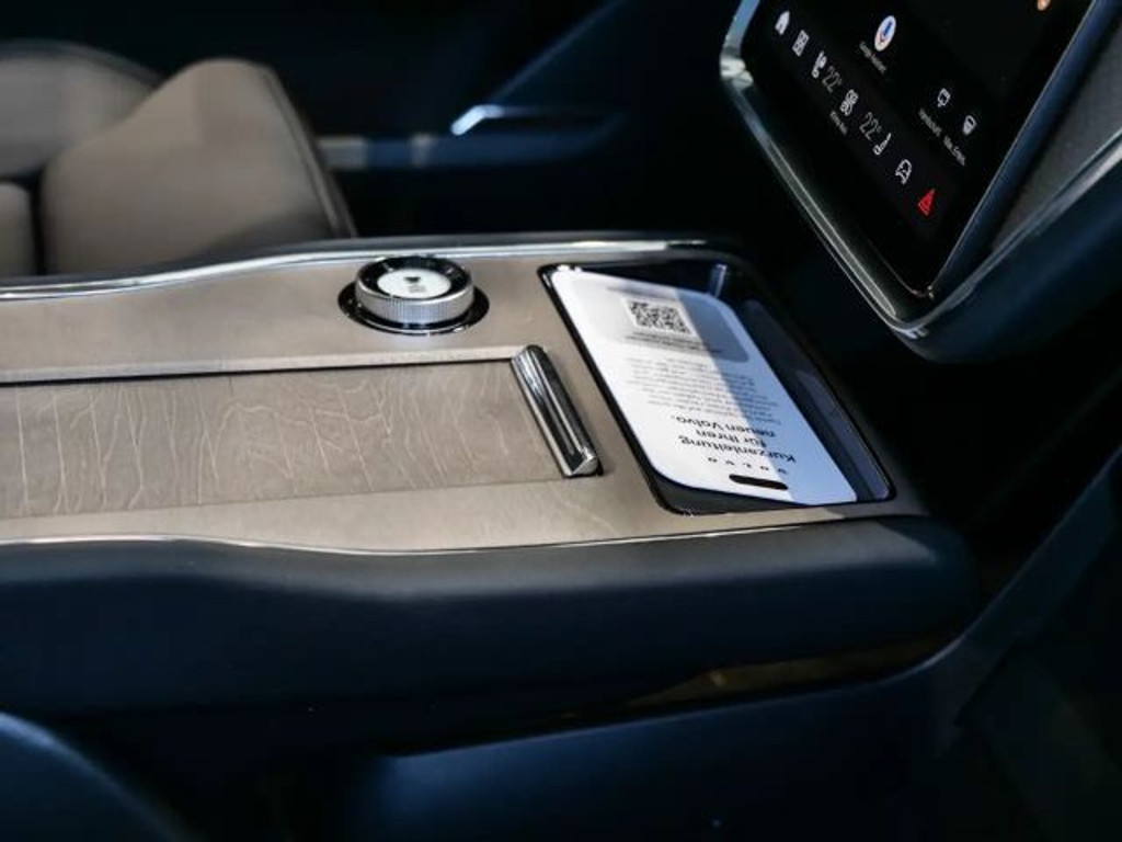 Volvo EX90