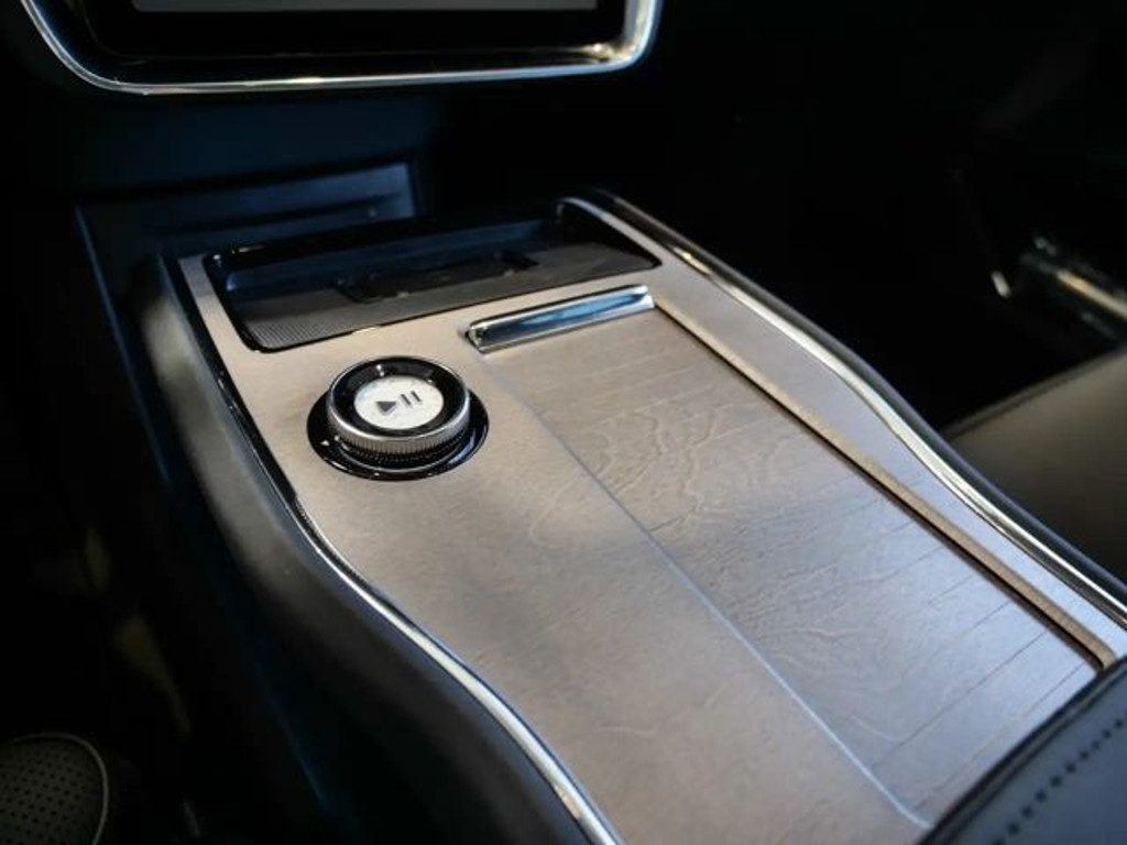 Volvo EX90