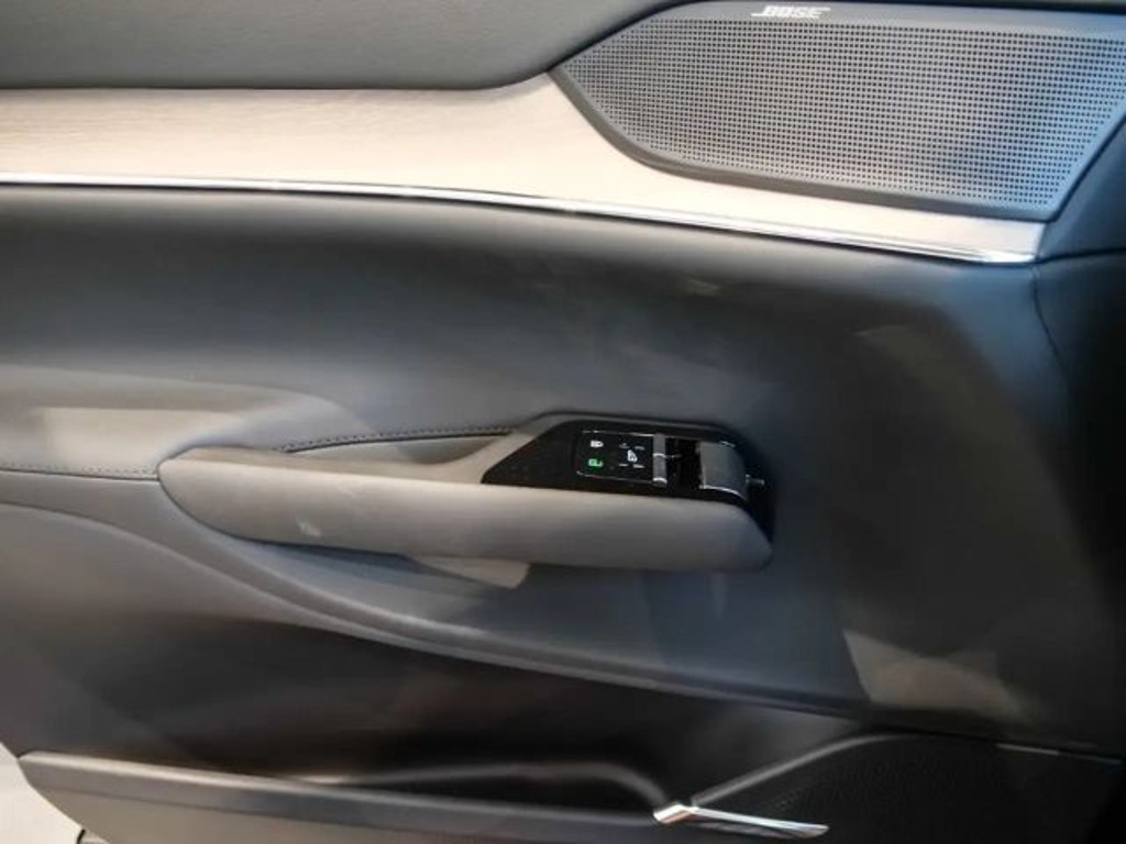Volvo EX90