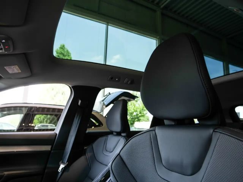 Volvo EX90