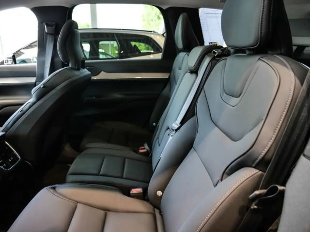 Volvo EX90