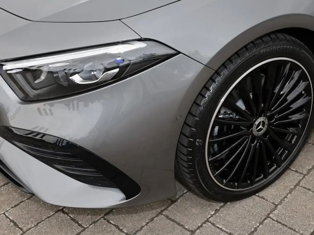 Mercedes-Benz A-Klasse A 250 4MATIC AMG Line