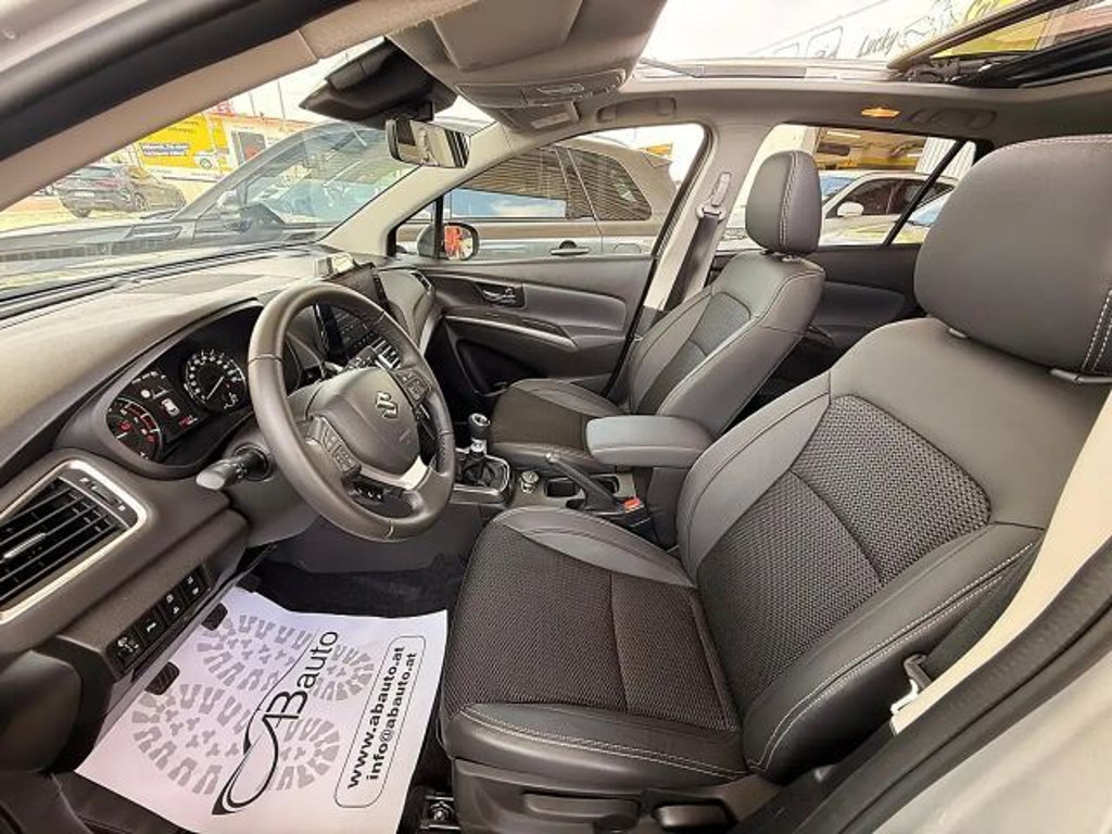 Suzuki S-Cross